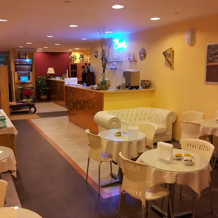 Kassiopea Lägenhetshotell Messina